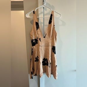 Privacy Please, floral mini dress, size small
